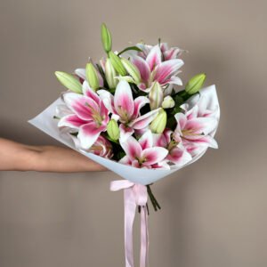 Mother’s Day lilies bouquet with fresh fragrant blooms arranged by Gold Coast florist