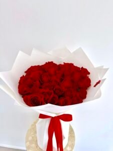 Valentines flowers 50 roses gold coast australia red roses